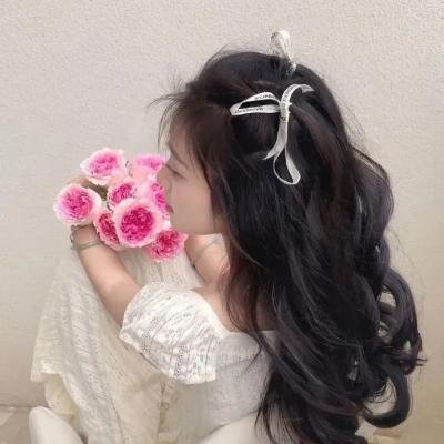鹿死谁手